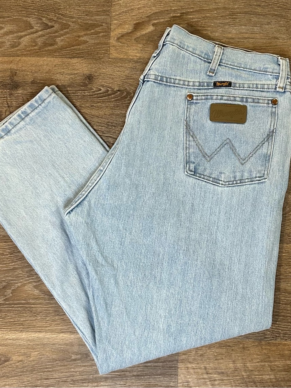 Wrangler Light Blue Cowboy Cut Men's Denim Jeans with Leather Logo Patch 40x30